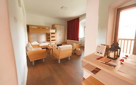 Rooms & Apartments Podsreda Castle